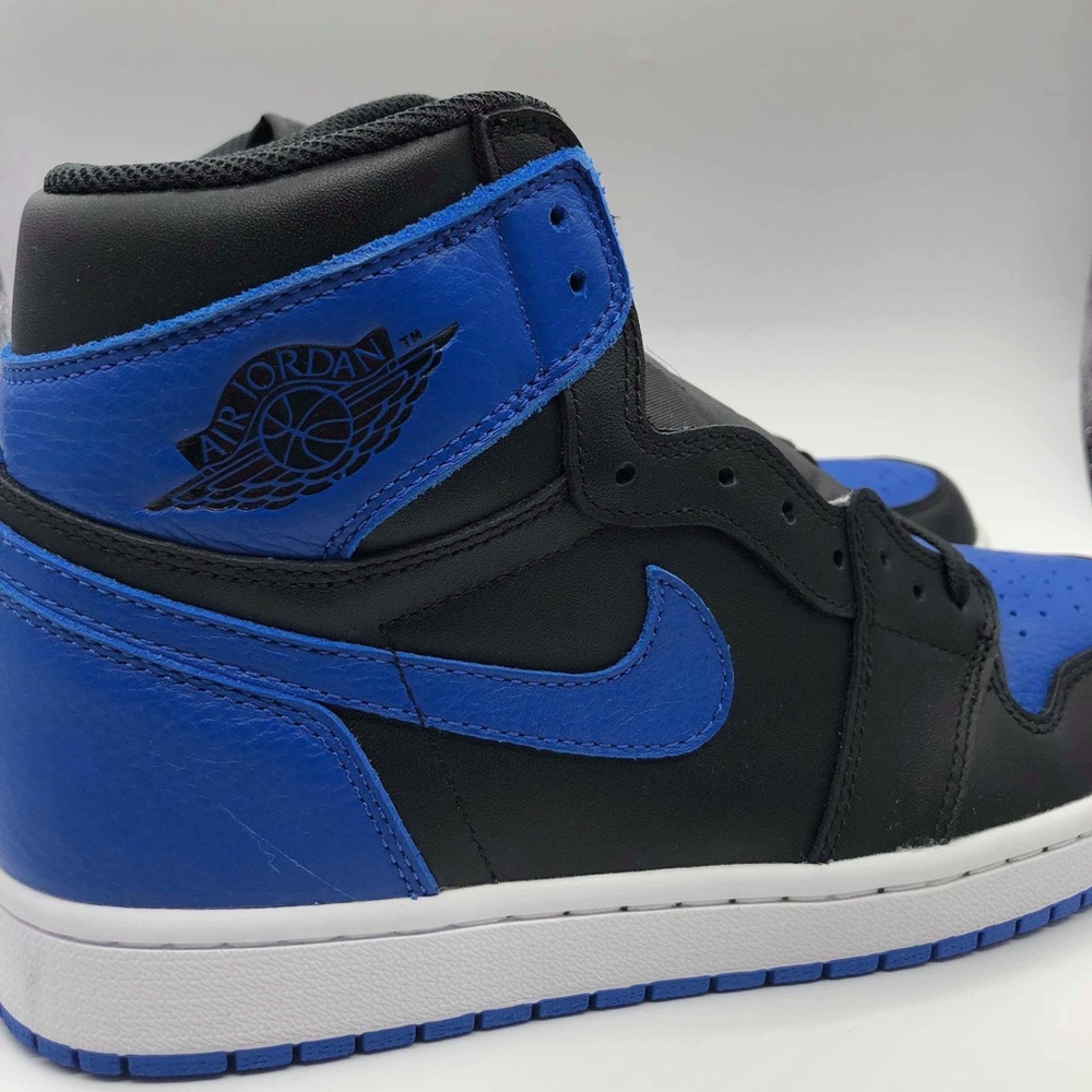 Nike Air Jordan 1 Retro “Royal” 2017 size 10 US